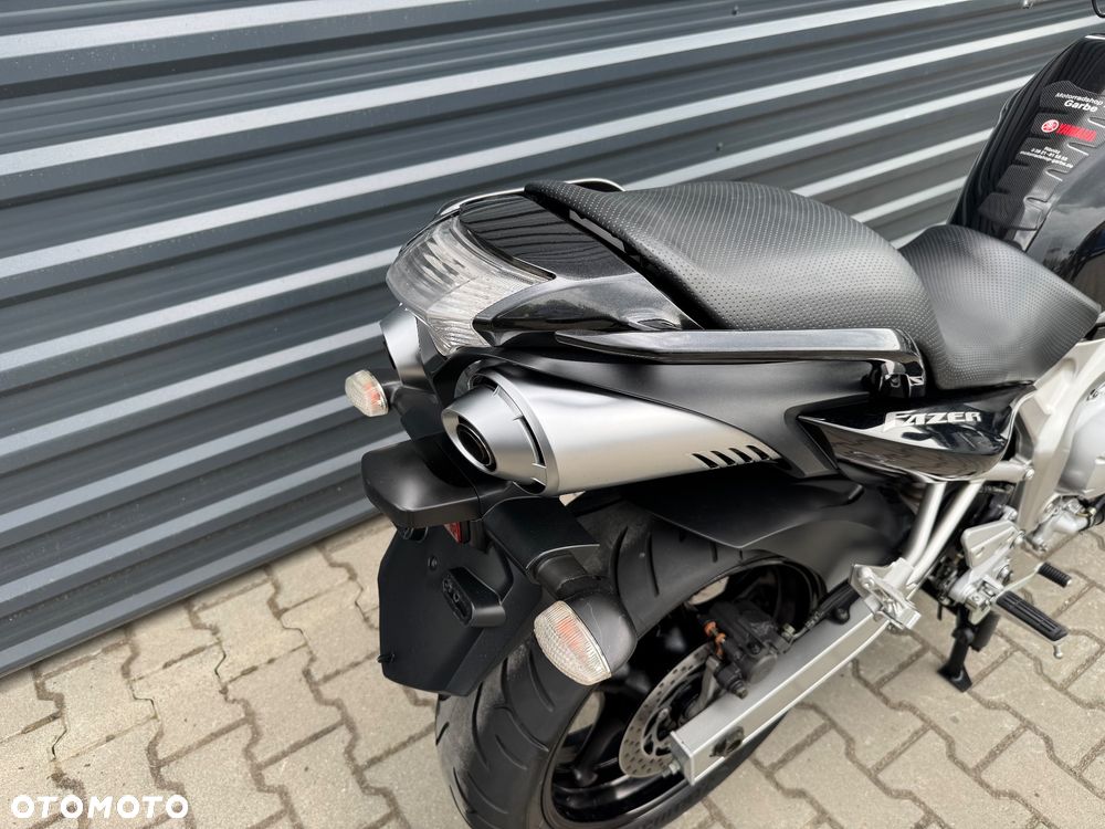 Yamaha FZ6 - 16