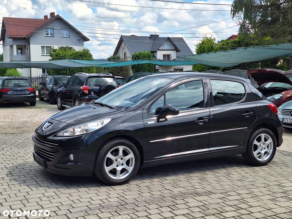 Peugeot 207 75 Millesim 200 - 1