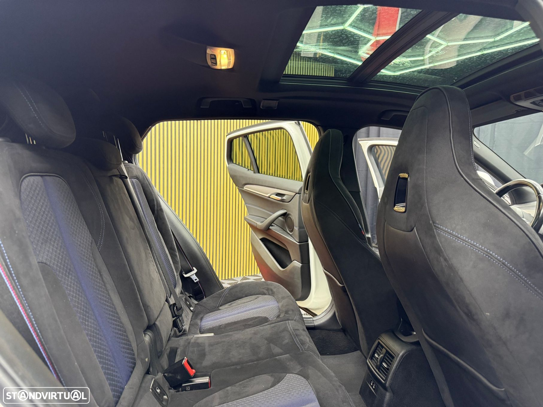 BMW X2 18 d xDrive Auto Pack M - 38