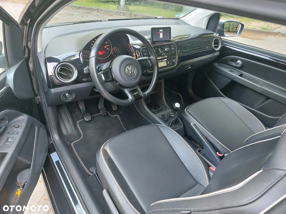 Volkswagen up! black - 5