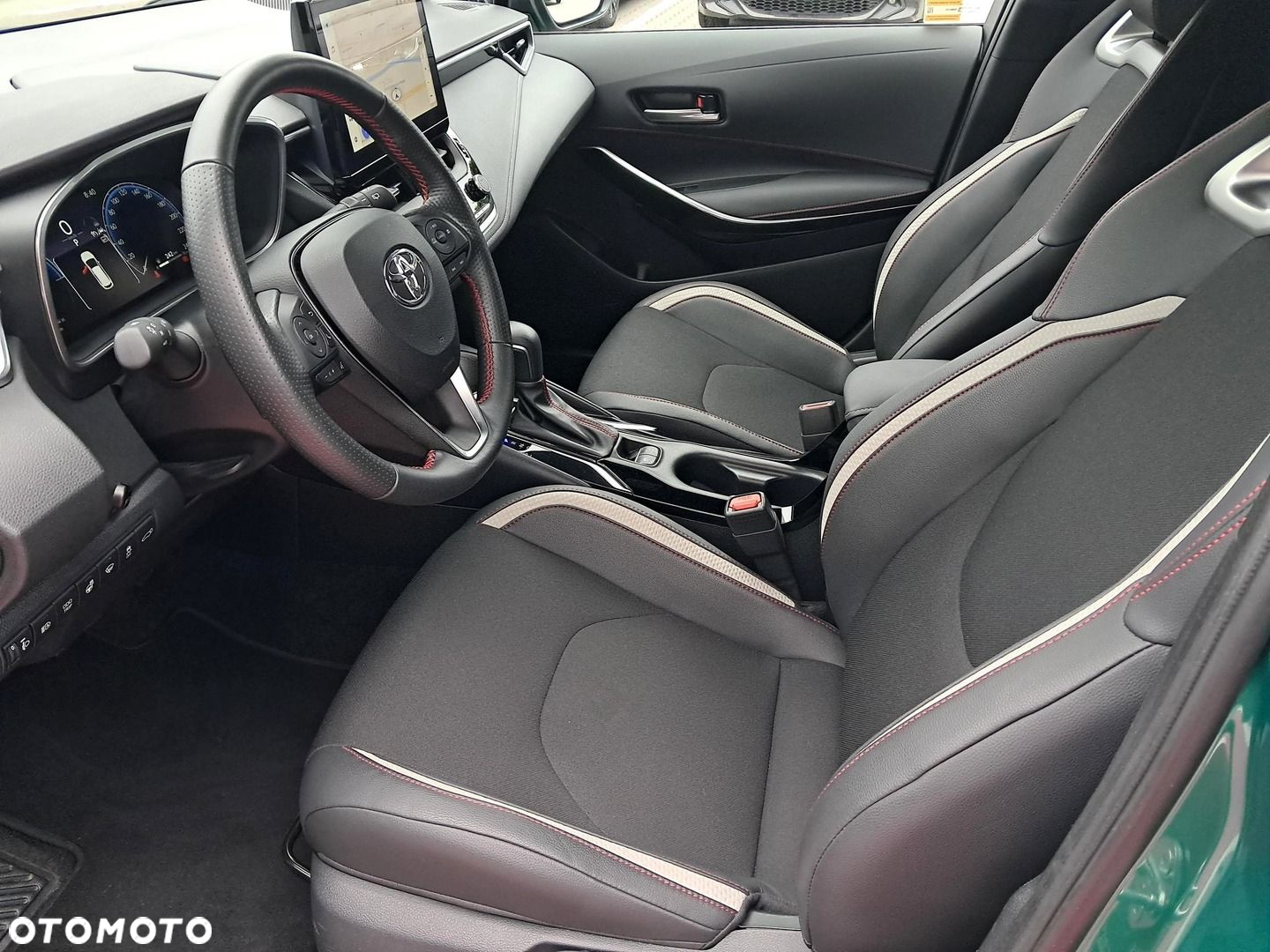 Toyota Corolla 2.0 Hybrid GR Sport Dynamic - 14