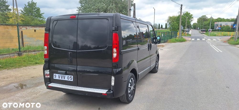 Opel Vivaro - 10