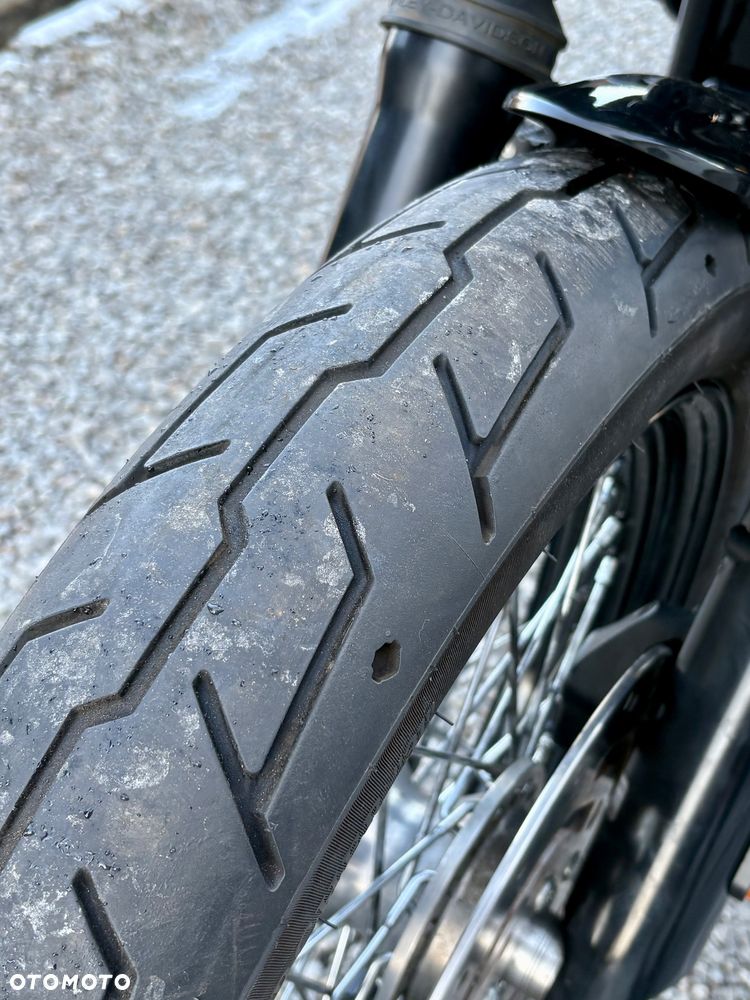 Harley-Davidson Softail Street Bob - 13