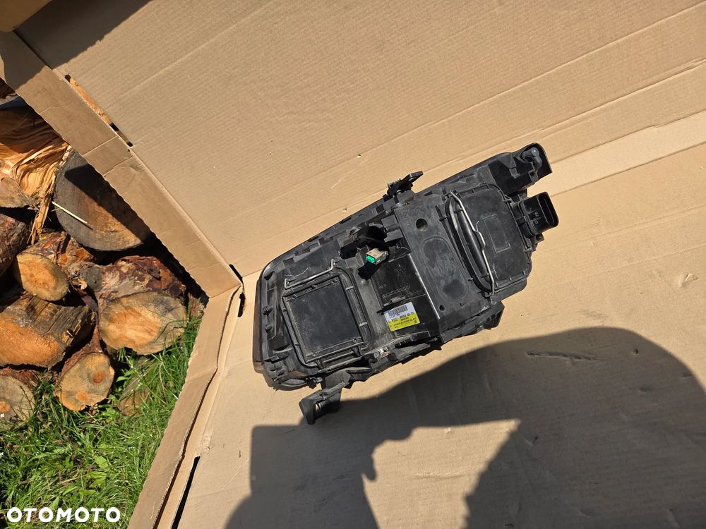 Lampa prawa przód przednia Audi Q5 Q-5 I Xenon 8R0941004AF 2008-2012 Reflektor prawy przód przedni Audi Q5 I 8R Xenon - 8