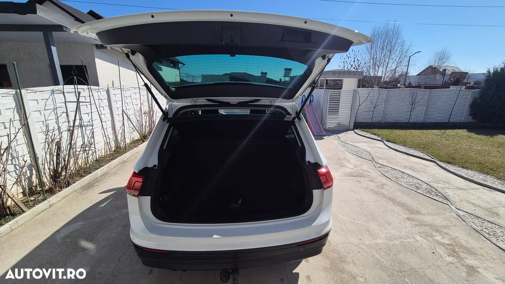 Volkswagen Tiguan - 11