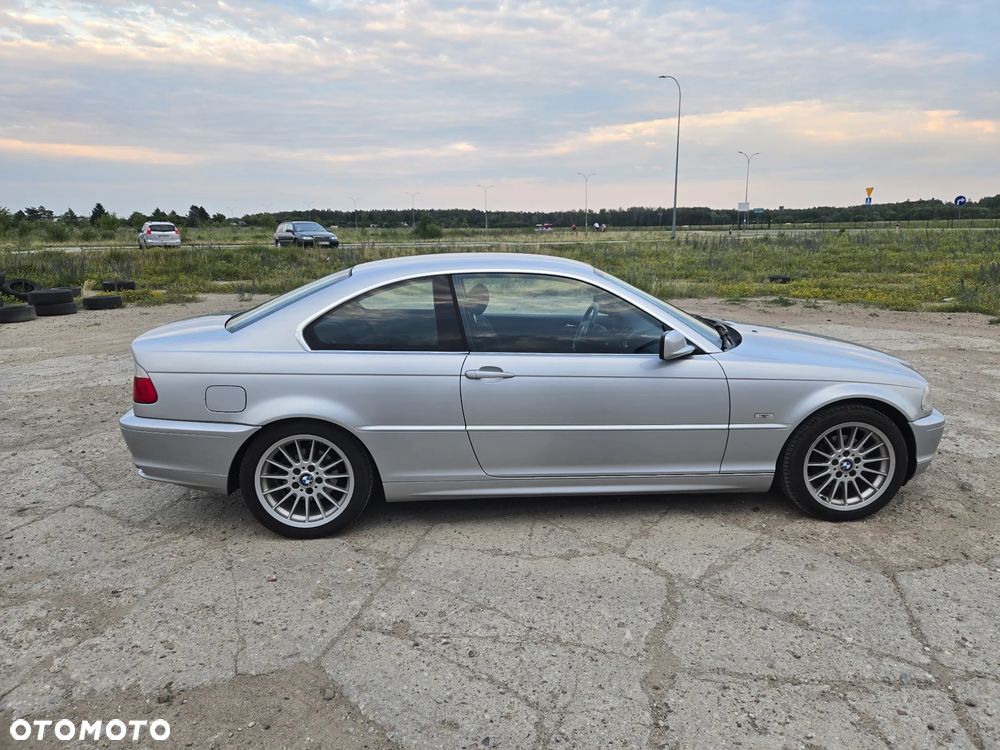 BMW Seria 3 323Ci - 6