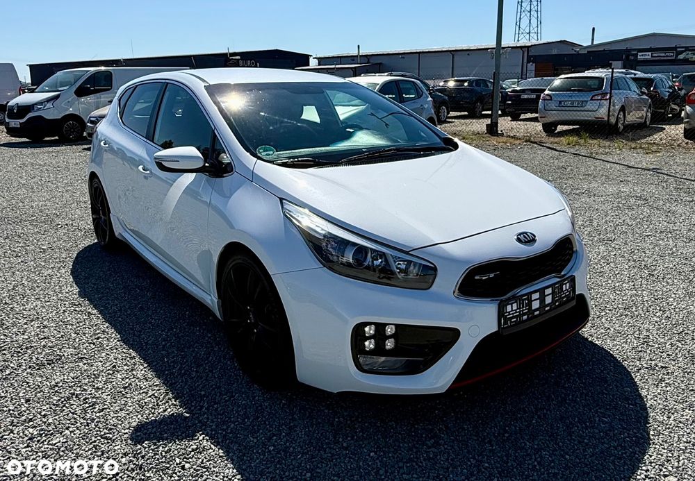 Kia Ceed 1.6 T-GDI GT - 14