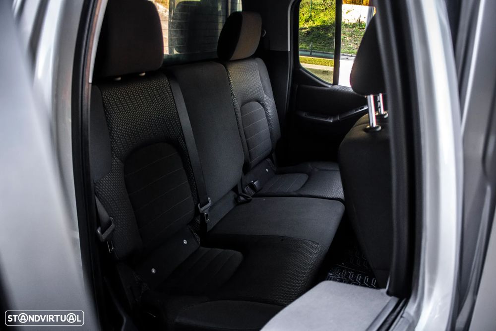 Nissan Navara 2.5 dCi CD SE AT 4WD - 31