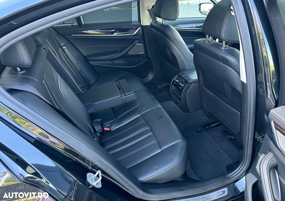 BMW Seria 5 520i AT MHEV - 15