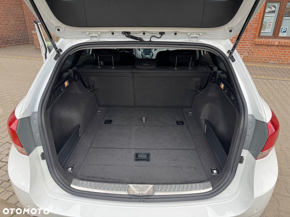 Hyundai i40 i40cw 1.6 Fifa World Cup Edition - 24