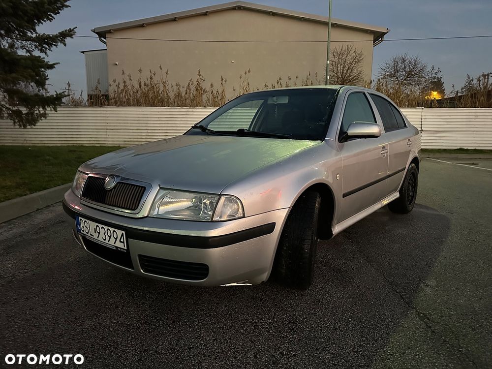 Skoda Octavia 2.0 Elegance - 2