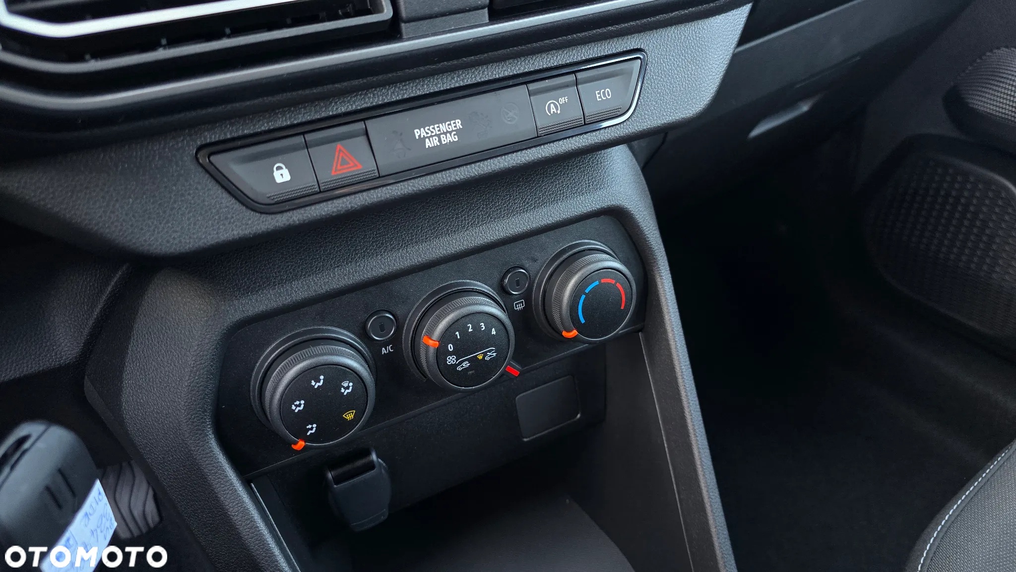 Dacia Sandero - 12