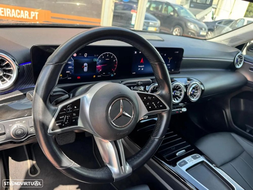 Mercedes-Benz A 200 Progressive Aut. - 39