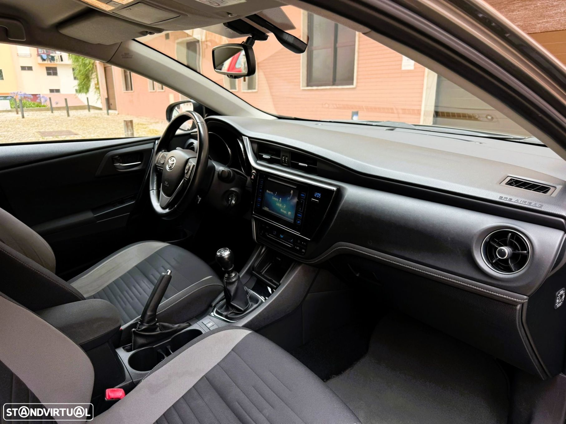 Toyota Auris 1.4 D-4D Comfort+Pack Sport - 9