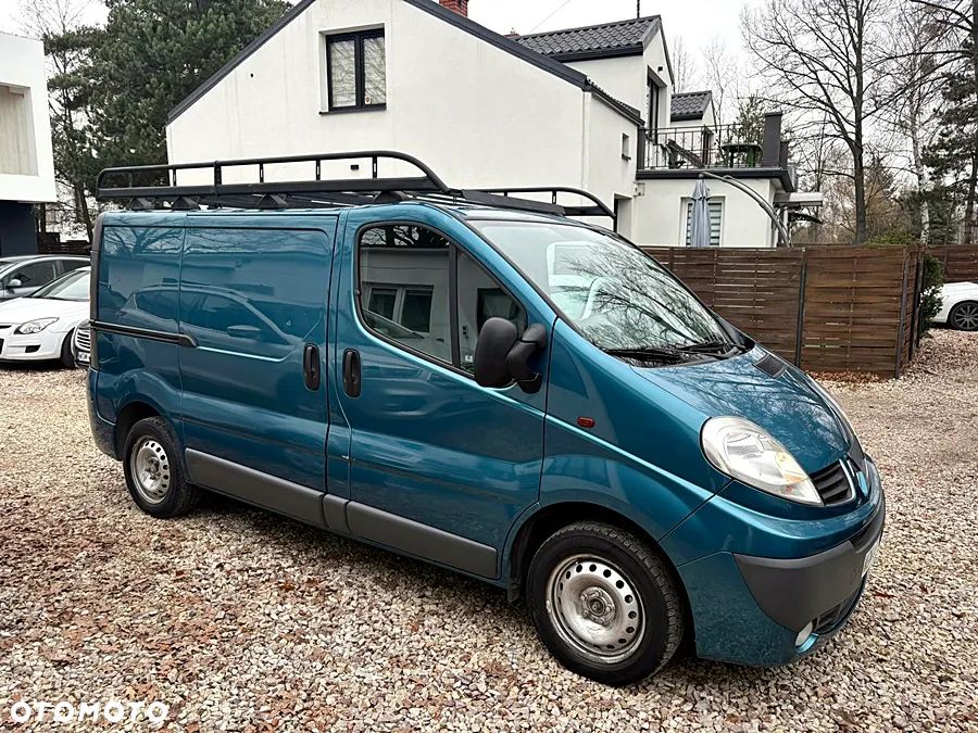 Renault TRAFIC 2.0 dCi na łańcuchu 6 biegów Klima Nawigacja Skóra Elektryka B ładnie utrzymany Oryg 217 tys km 1 Właściciel Bagażnik dachowy Drabina 2007 rok - 10