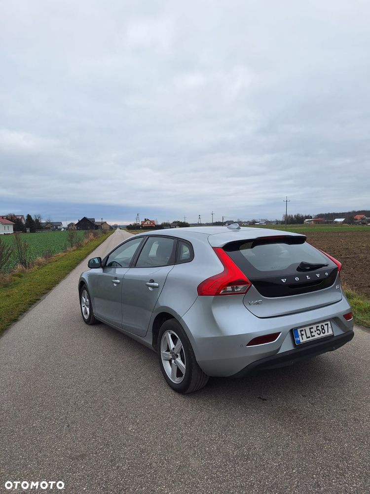 Volvo V40 D2 - 4