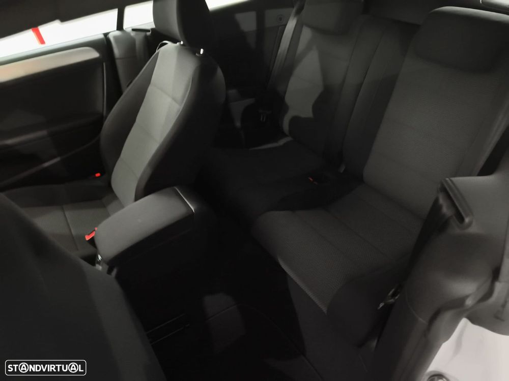 VW Golf Cabriolet 1.6 TDi BlueMotion - 13