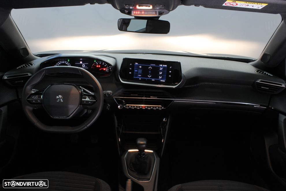 Peugeot 2008 1.2 PureTech Active Pack - 17