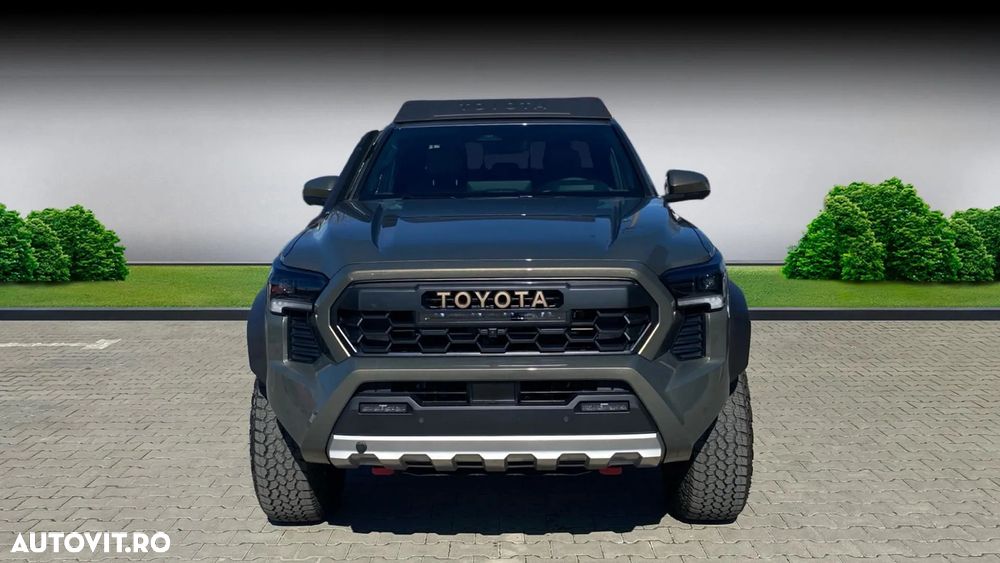 Toyota Tacoma - 8