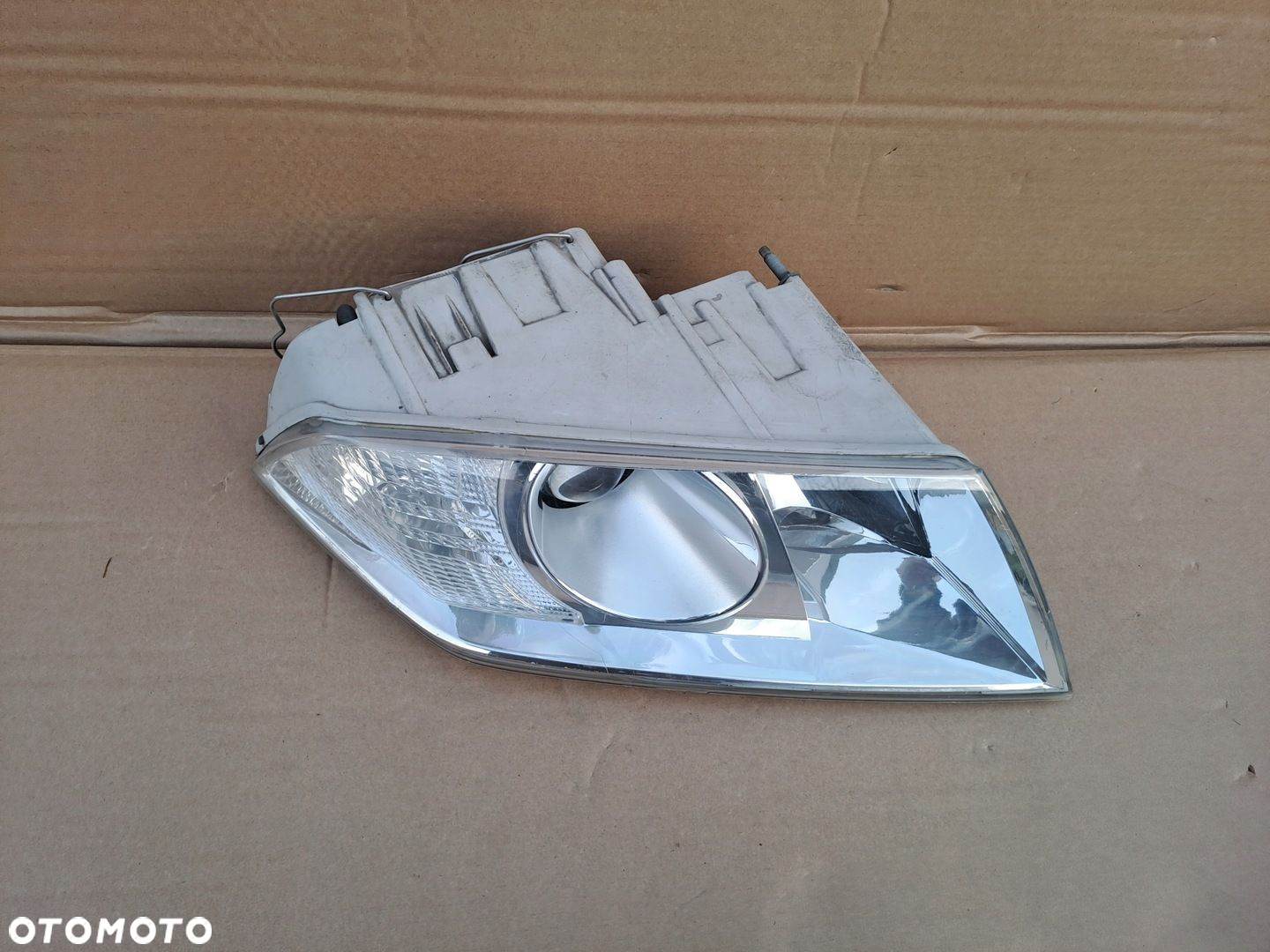 SKODA OCTAVIA 2 PRAWA LAMPA SOCZEWKA UŻYWANA - 4