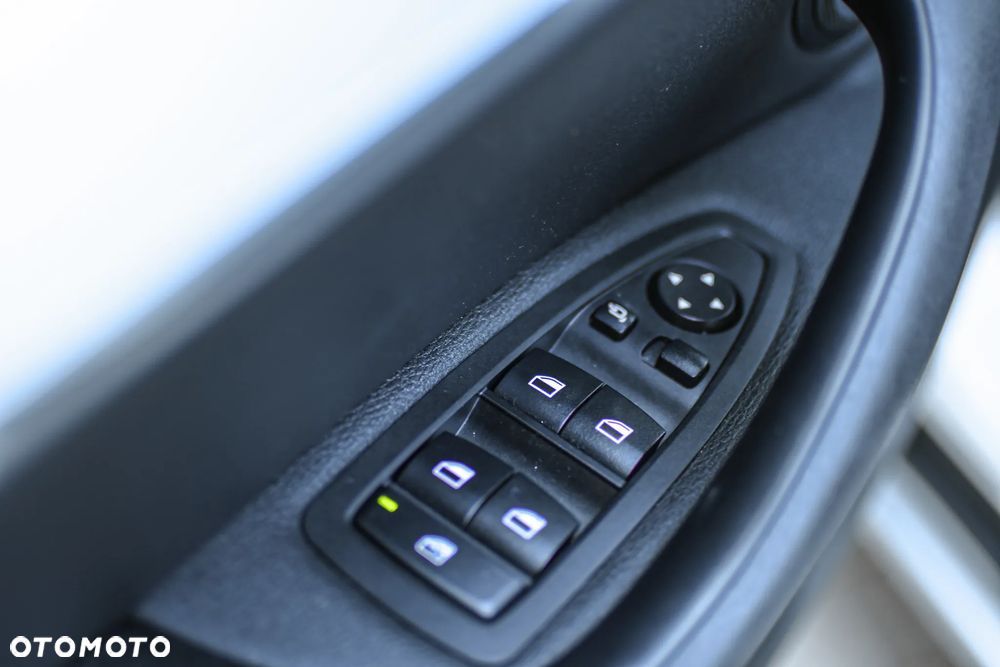 BMW X1 xDrive25i M Sport - 34