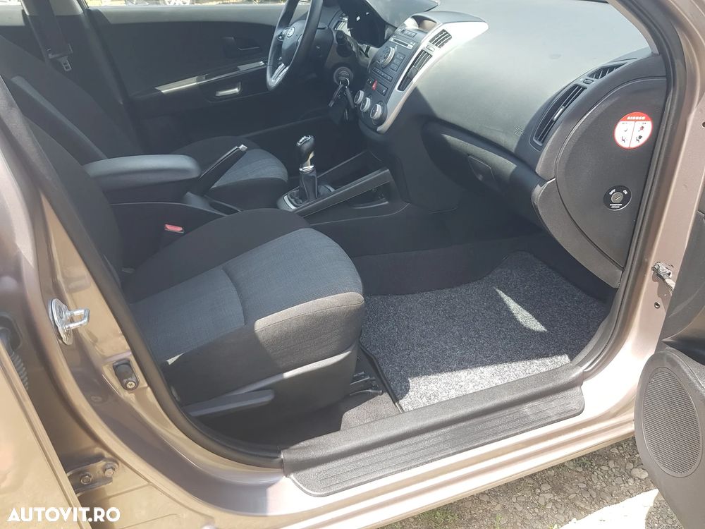 Kia Ceed 1.6 DSL TX COMFORT - 6
