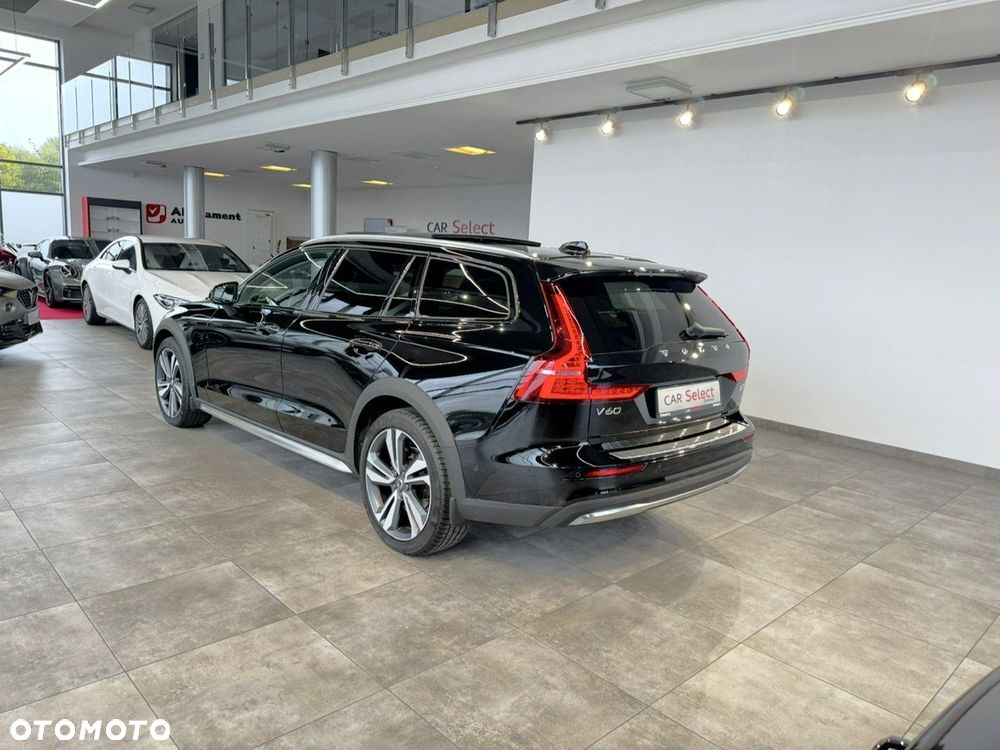 Volvo V60 Cross Country - 7