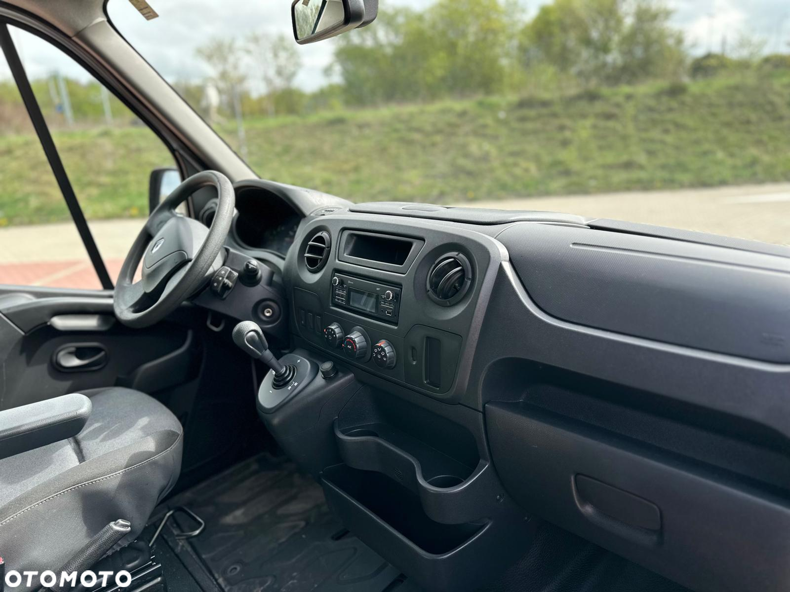 Renault Master - 24