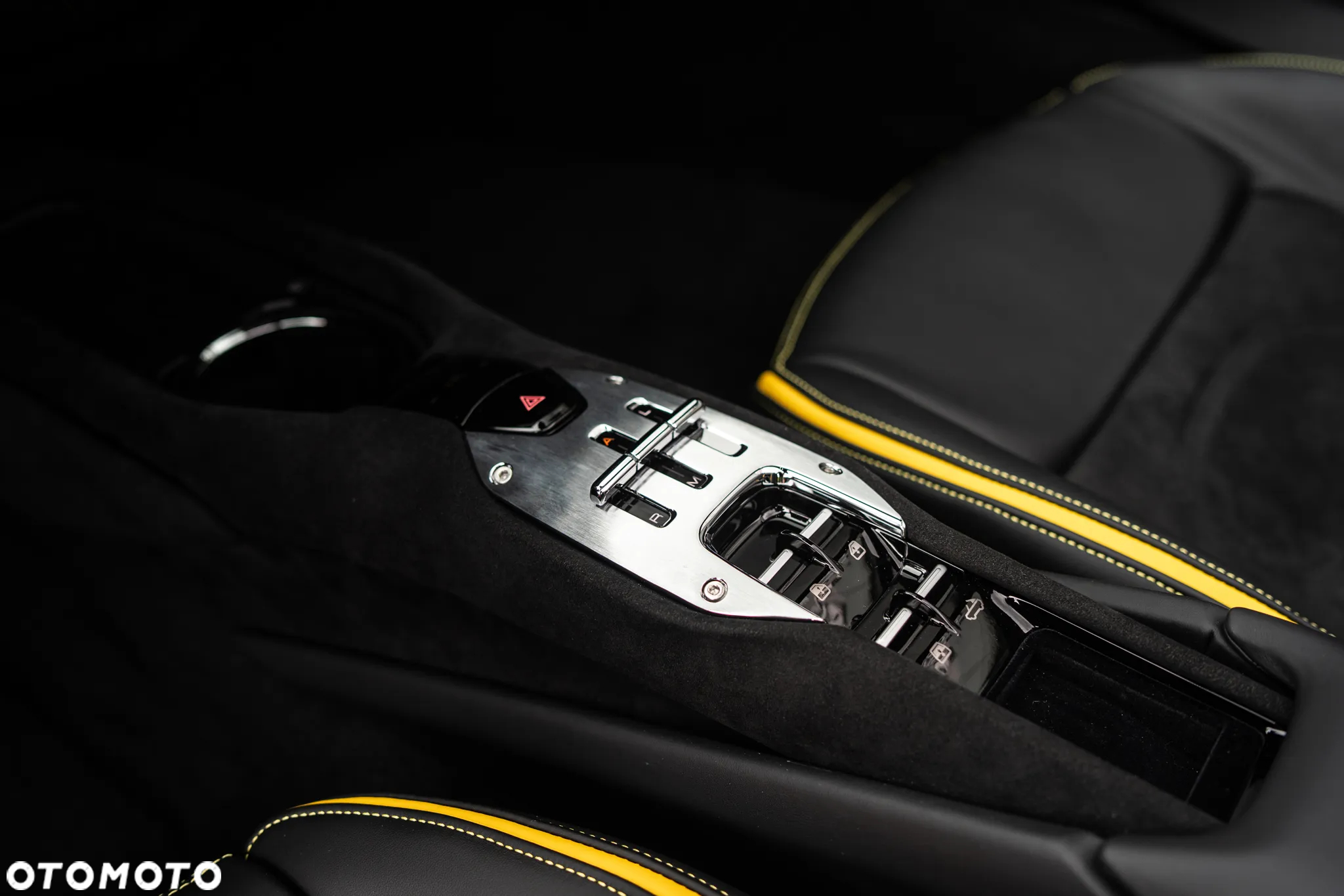Ferrari 296 GTS - 25