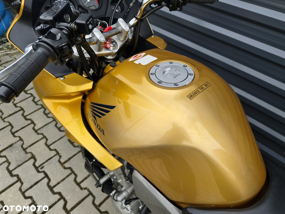 Honda CBF - 11