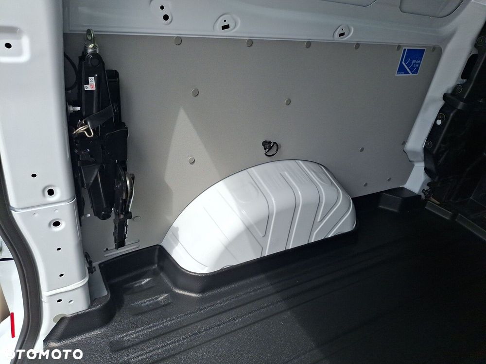 Volkswagen Transporter Furgon Plus - 21