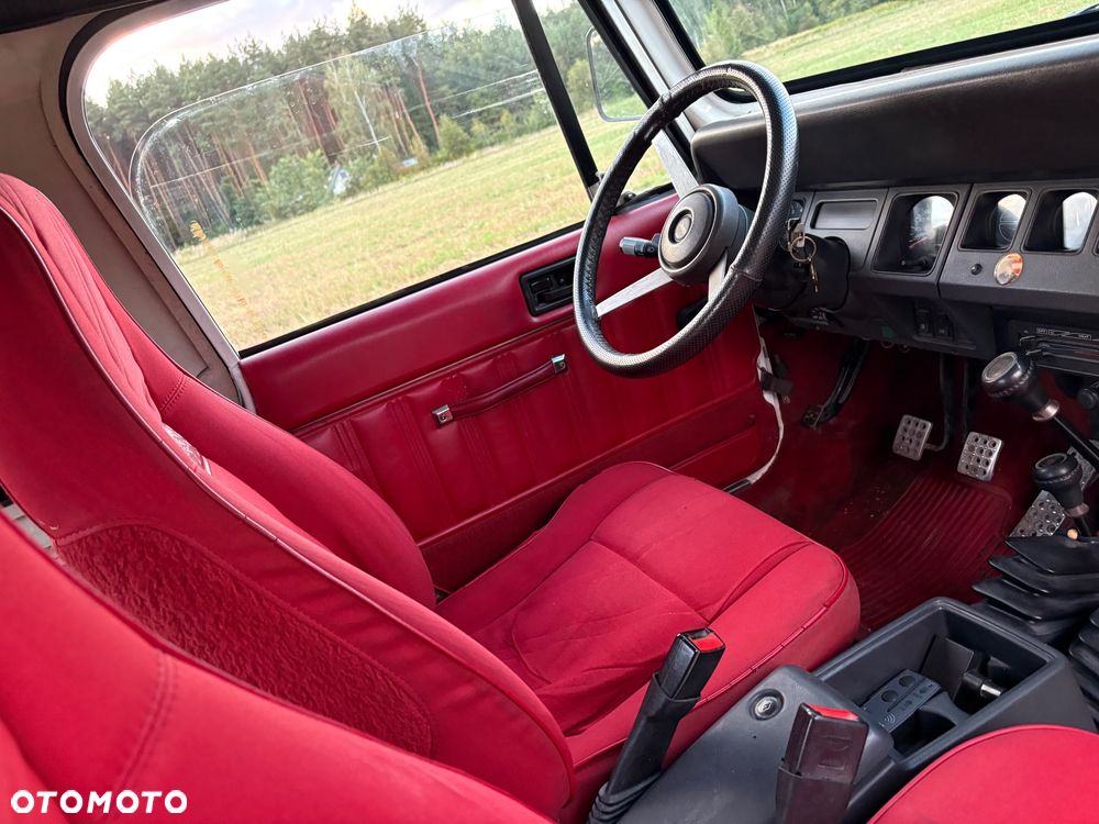 Jeep Wrangler 2.5L - 6