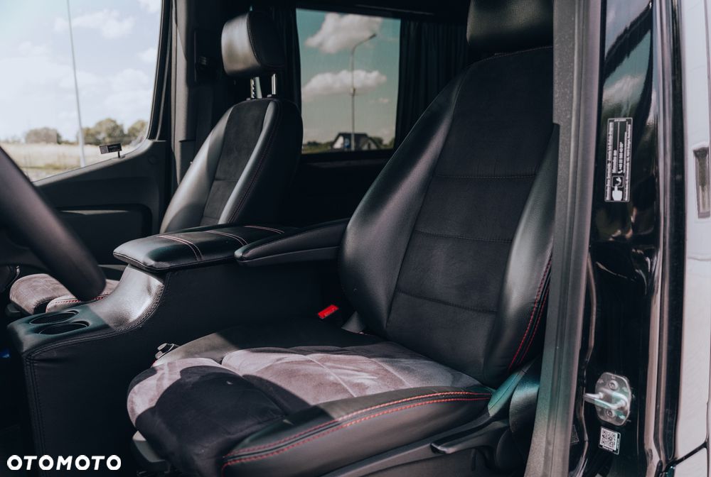 Mercedes-Benz Sprinter - 17