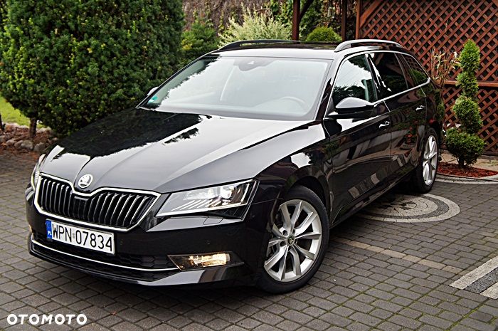 Skoda Superb 2.0 TDI DSG Sportline - 11