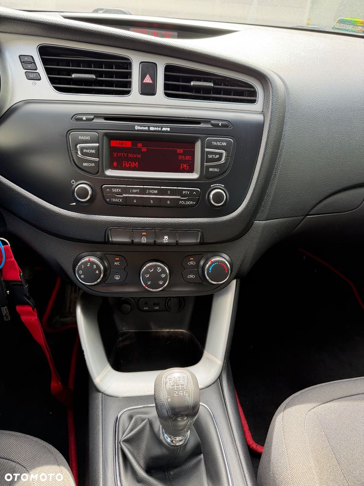 Kia Ceed 1.6 GDI Business Line - 29