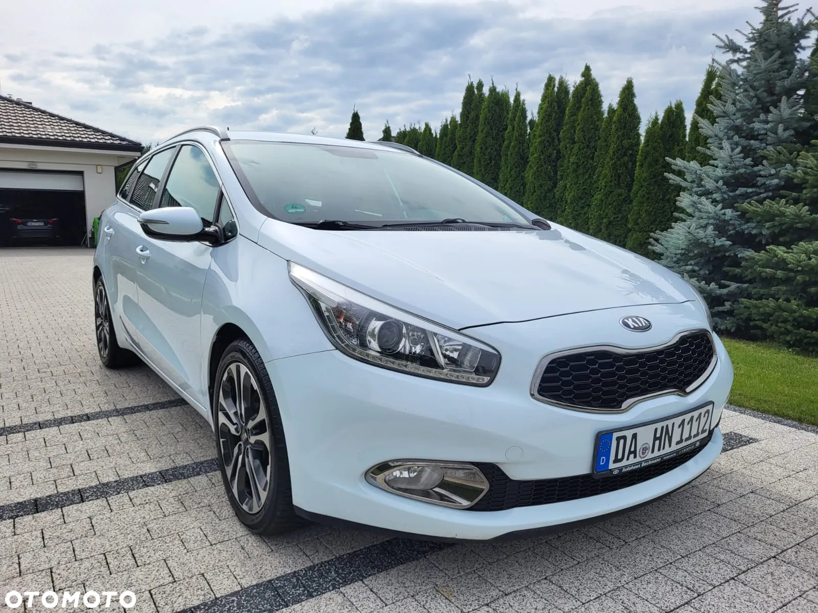 Kia Ceed 1.6 GDI DCT SW Platinum Edition - 14