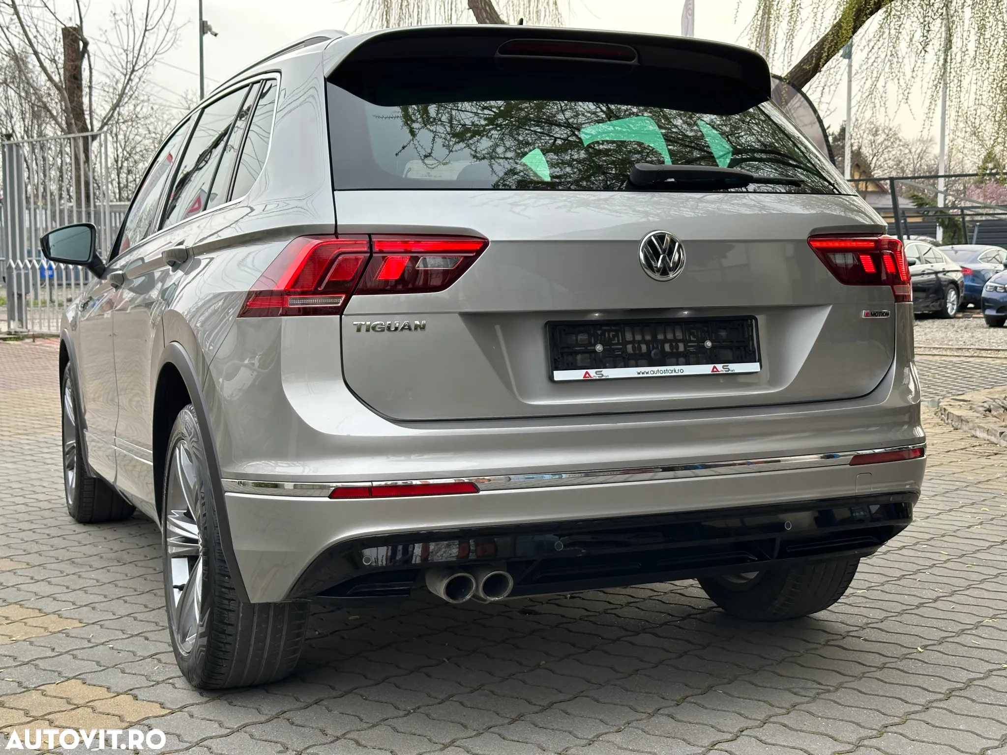 Volkswagen Tiguan 2.0 TDI SCR 4MOTION DSG R-Line - 7
