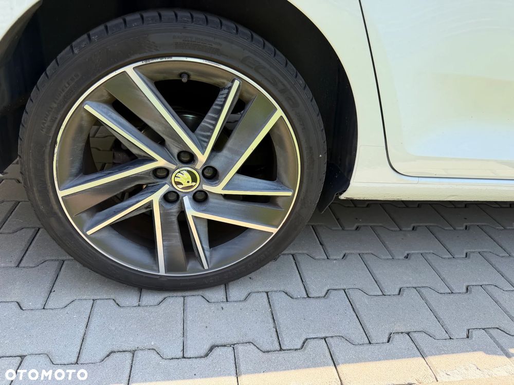Skoda RAPID 1.0 TSI Style - 3