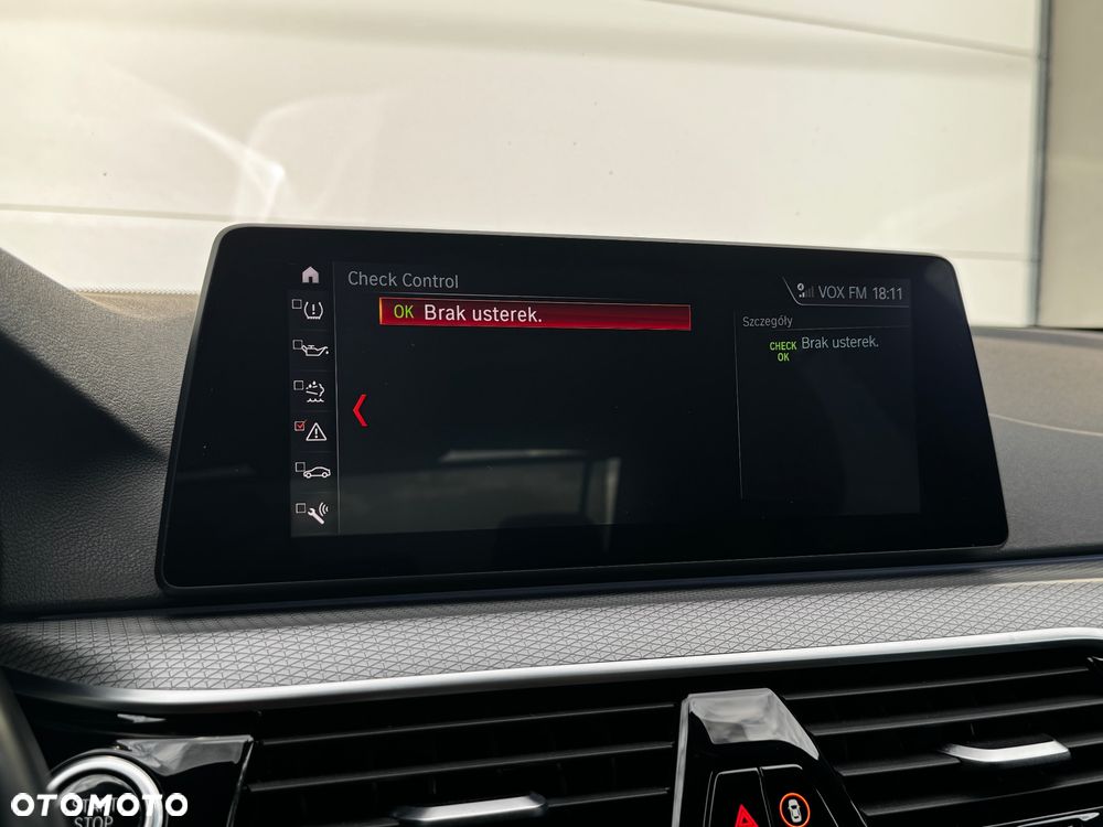 BMW Seria 5 520d xDrive M Sport sport - 35
