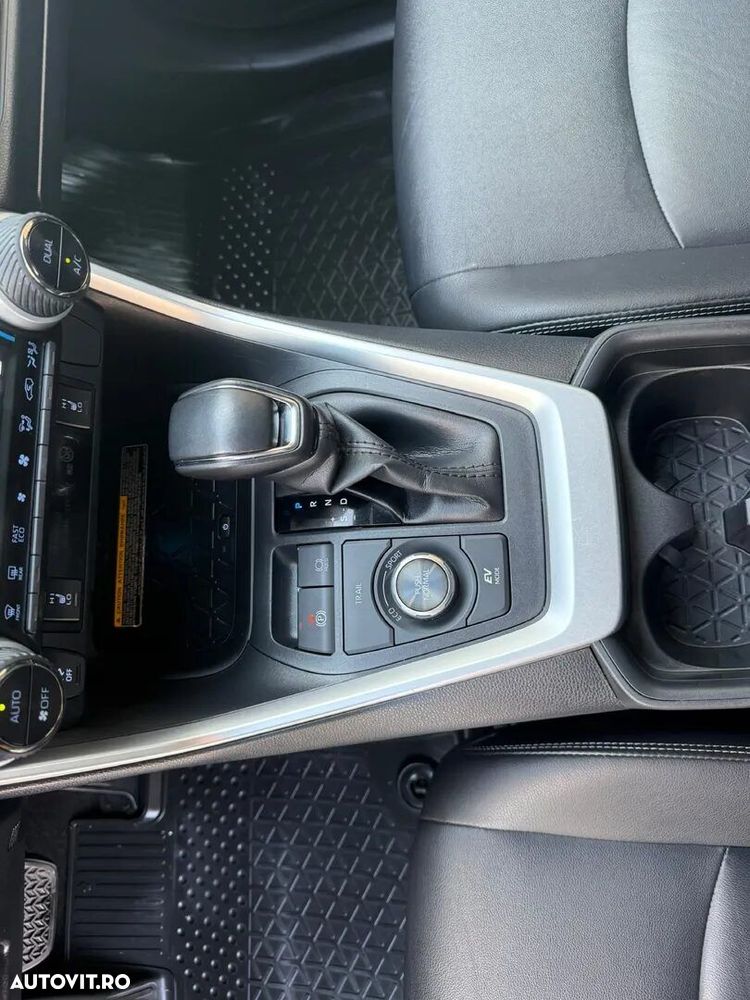 Toyota RAV4 2.5 VVT-iE 4x4 Luxury - 17