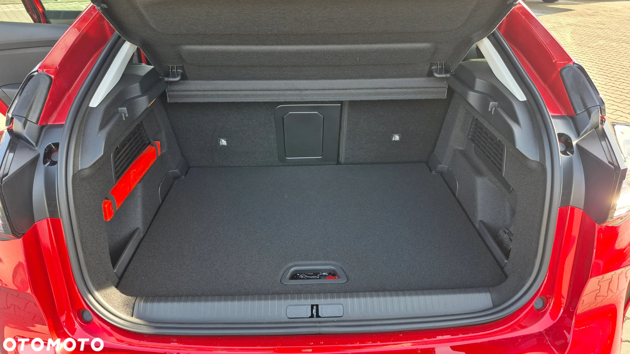 Citroën C4 1.2 PureTech Max S&S EAT8 - 23