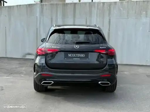 Mercedes-Benz GLC 300 e 4Matic - 4