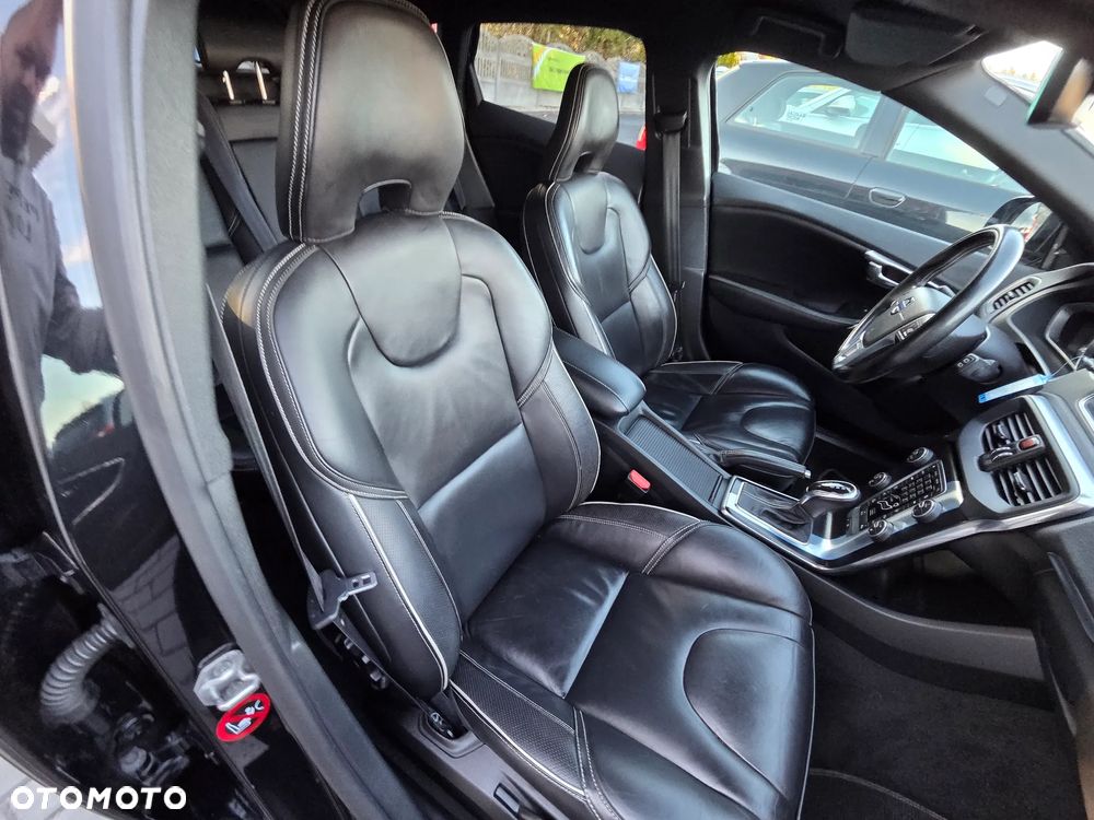 Volvo V40 D4 Drive-E R-Design Kinetic - 16