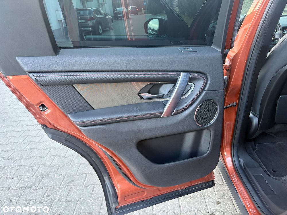 Land Rover Discovery Sport 2.0 D180 R-Dynamic - 16
