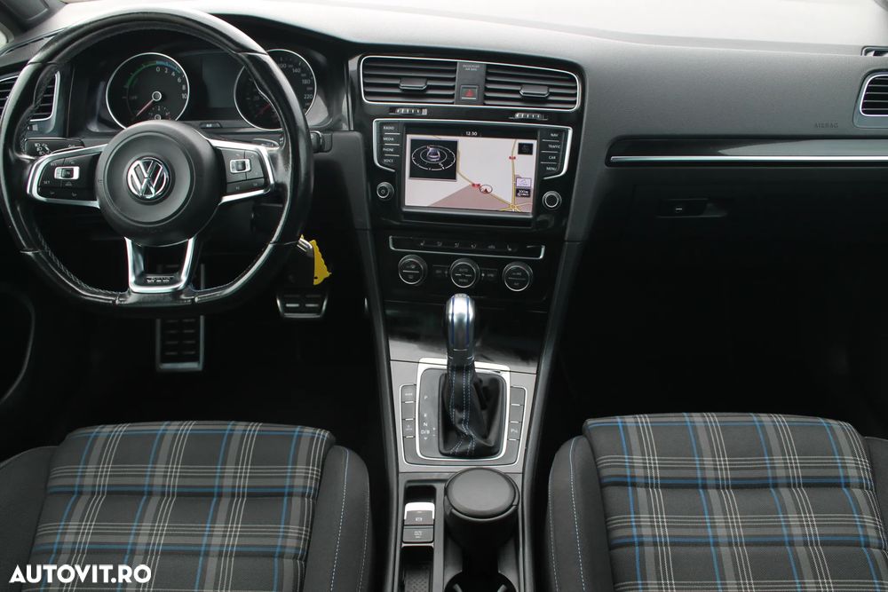Volkswagen Golf GTE 1.4 TSI PHEV 204 CP - 21