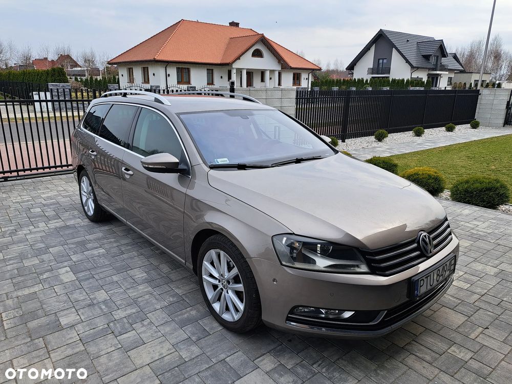 Volkswagen Passat 2.0 TDI DSG BlueMotion Technology Highline - 1
