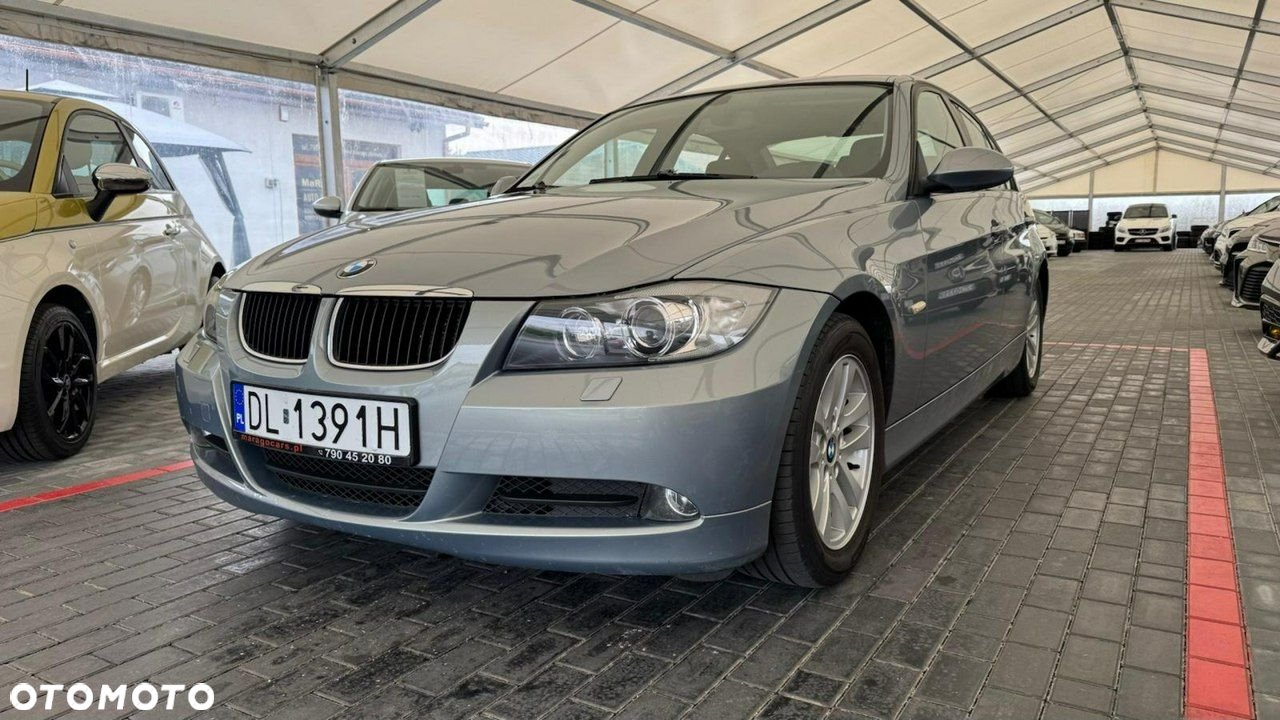 BMW Seria 3 320i - 11