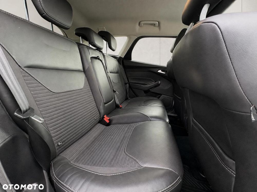 Ford Focus 1.0 EcoBoost Titanium - 18