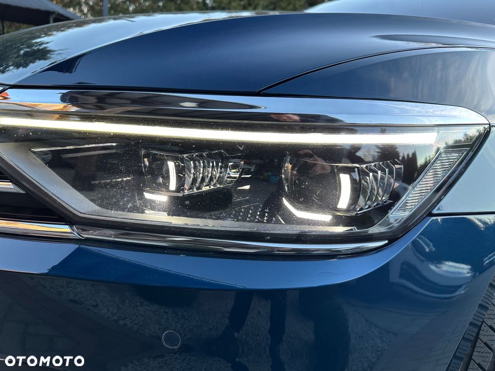 Volkswagen Passat Variant 2.0 TDI SCR DSG Elegance - 17
