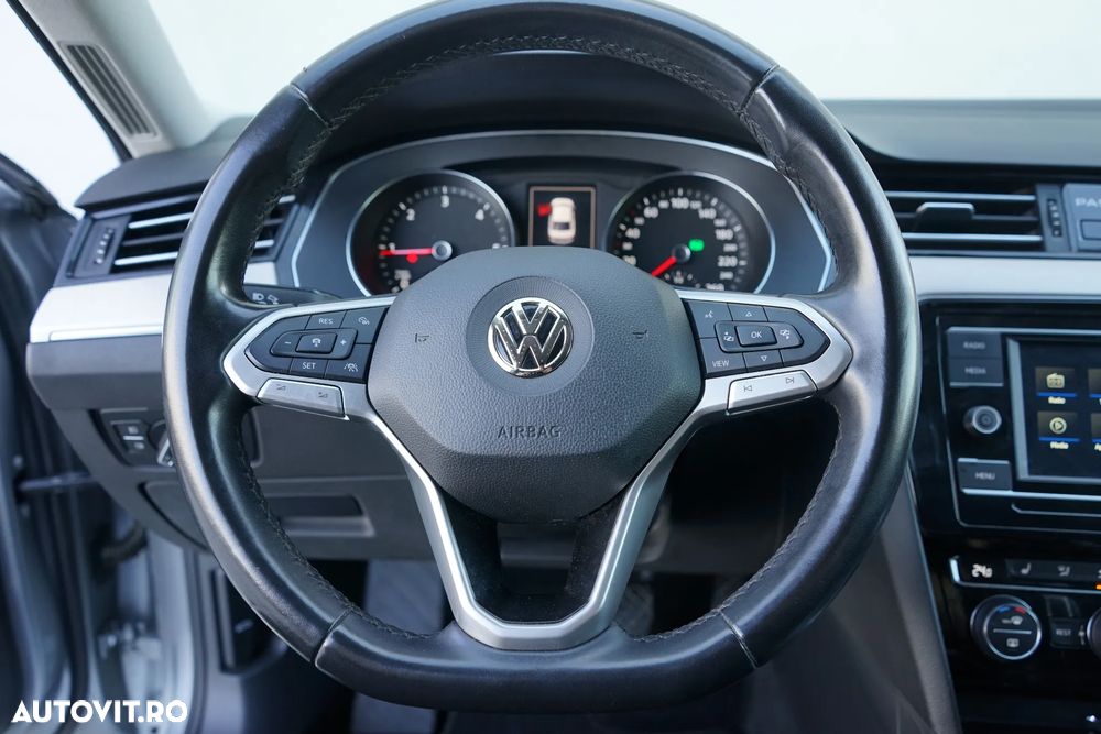 Volkswagen Passat 2.0 TDI DSG Highline - 15